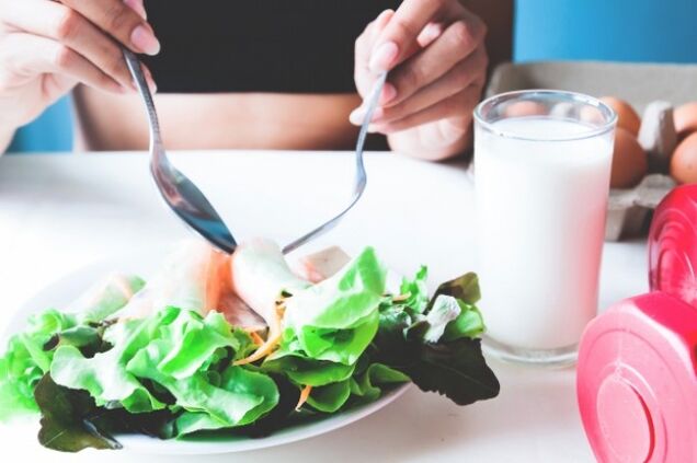 Yogurt salad and cup