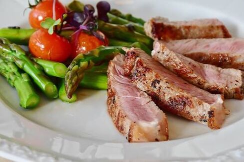 Meat and vegetables on a keto diet